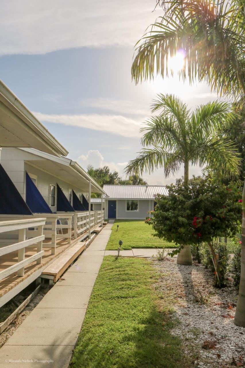 The Rivers Edge Motel LaBelle Exterior foto